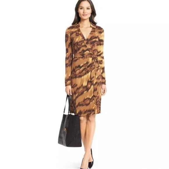 Diane Von Furstenberg Palace Tiger Wrap Dress size 0